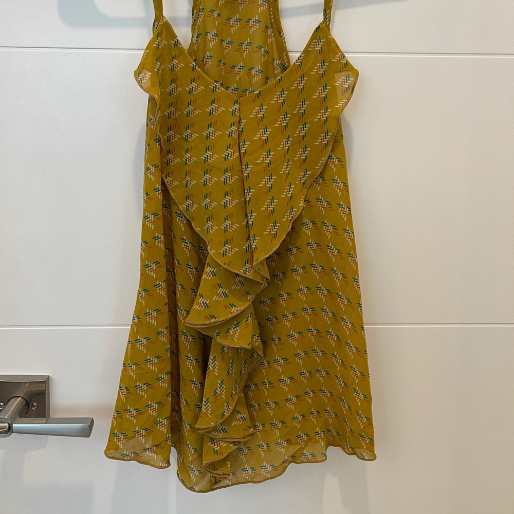 Sleeveless blouse